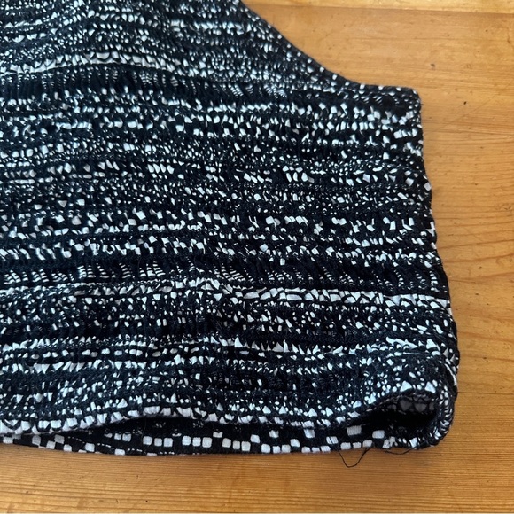 NWT Wet Seal halter top black white women L - Picture 3 of 6